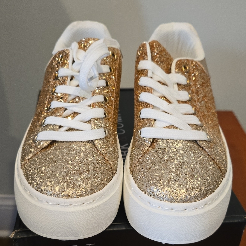Brand New In Box New York & Company Women's Gold Glitter Platform Sneakers - Picture 6 of 8